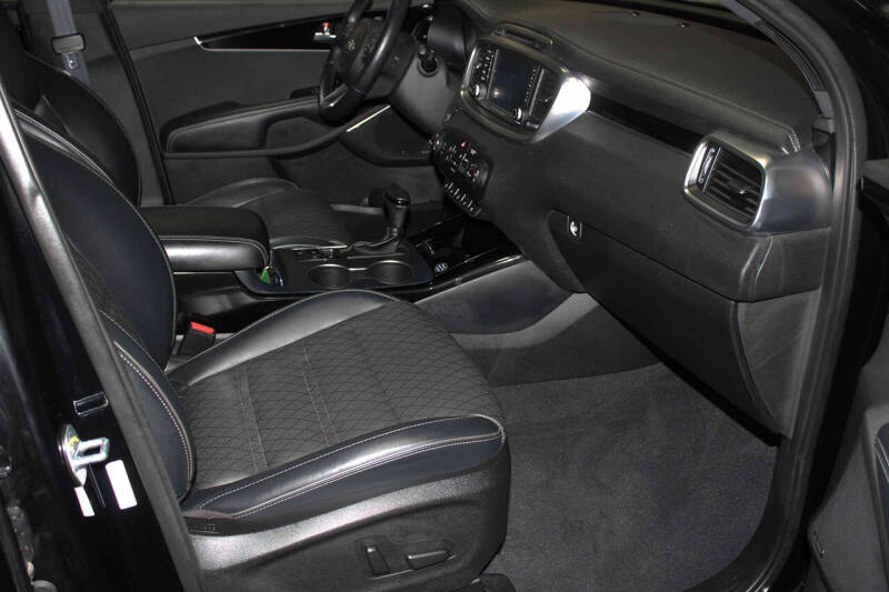 2017 Kia Sorento SX Limited V6