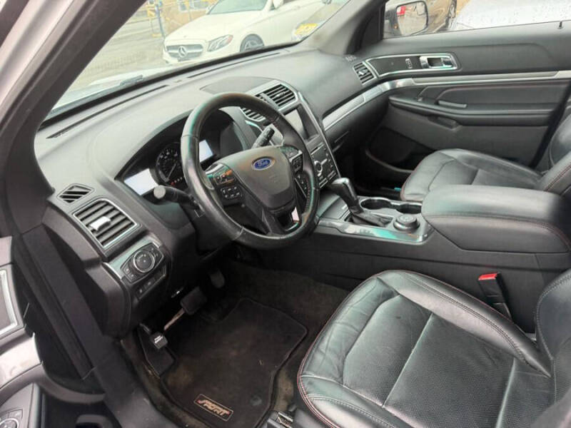 2017 Ford Explorer Sport