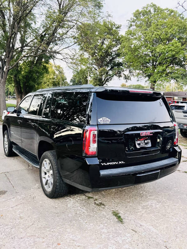 2017 GMC Yukon XL SLT