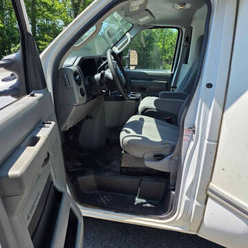 2017 Ford E-Series E-350 SD