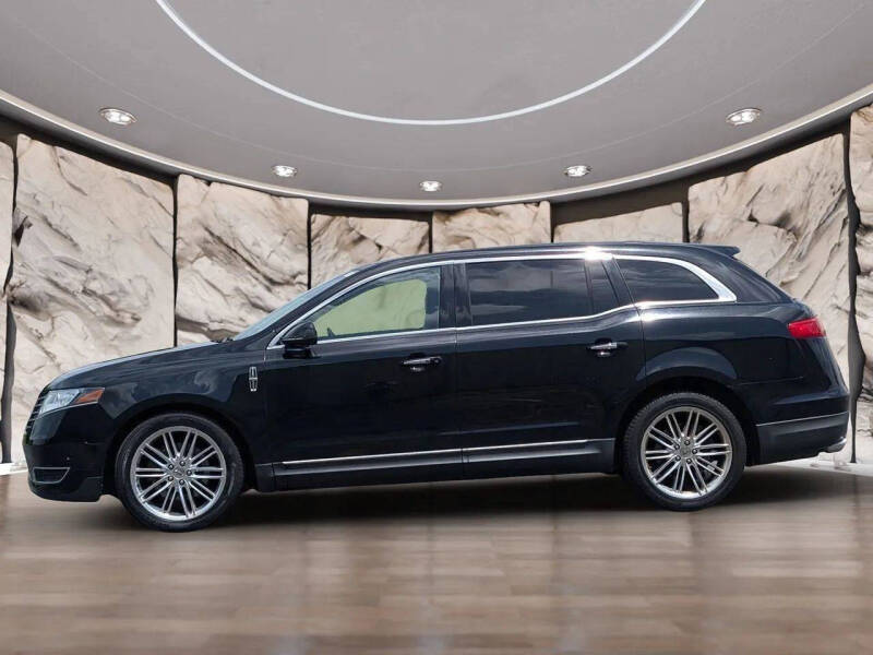 2019 Lincoln MKT Reserve