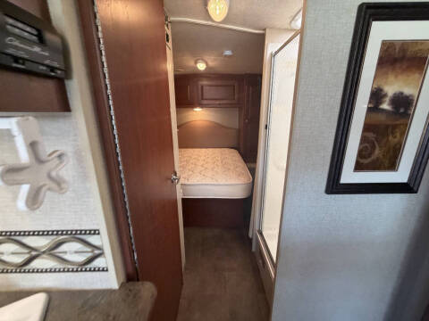 2015 Winnebago Vista