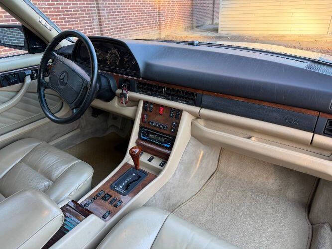1990 Mercedes-Benz 560-Class 560 SEC