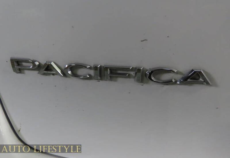 2024 Chrysler Pacifica Plug-In Hybrid S Appearance