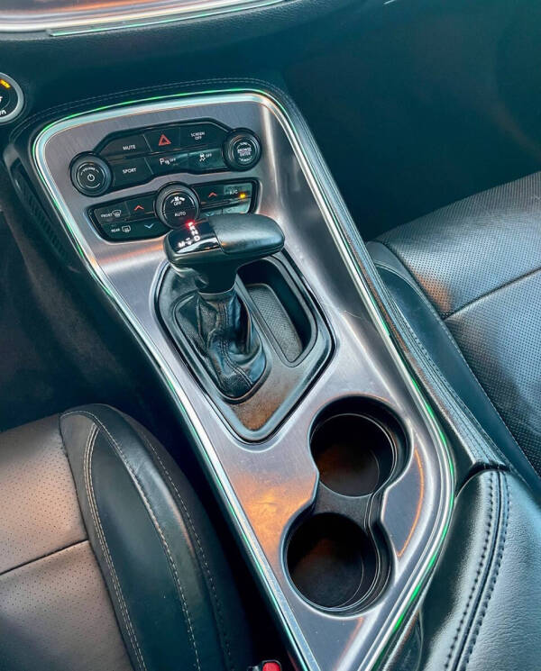 2018 Dodge Challenger SXT Plus