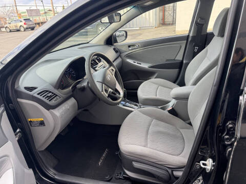 2013 Hyundai Accent GLS