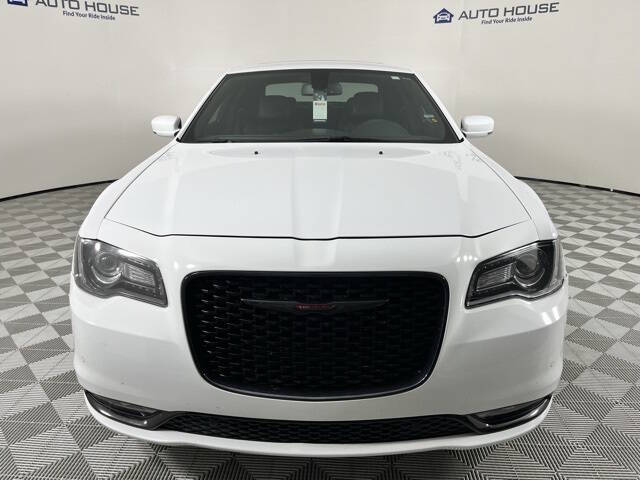 Used 2023 Chrysler 300 S with VIN 2C3CCABG7PH511610 for sale in Peoria, AZ