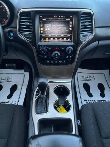 2017 Jeep Grand Cherokee Laredo