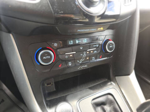 2017 Ford Focus Titanium