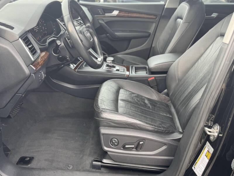 2018 Audi Q5 2.0T quattro Premium Plus