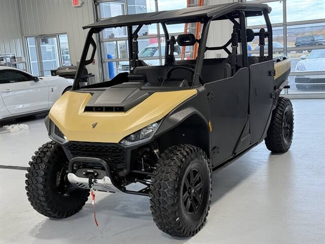 2025 Segway UT10 CREW