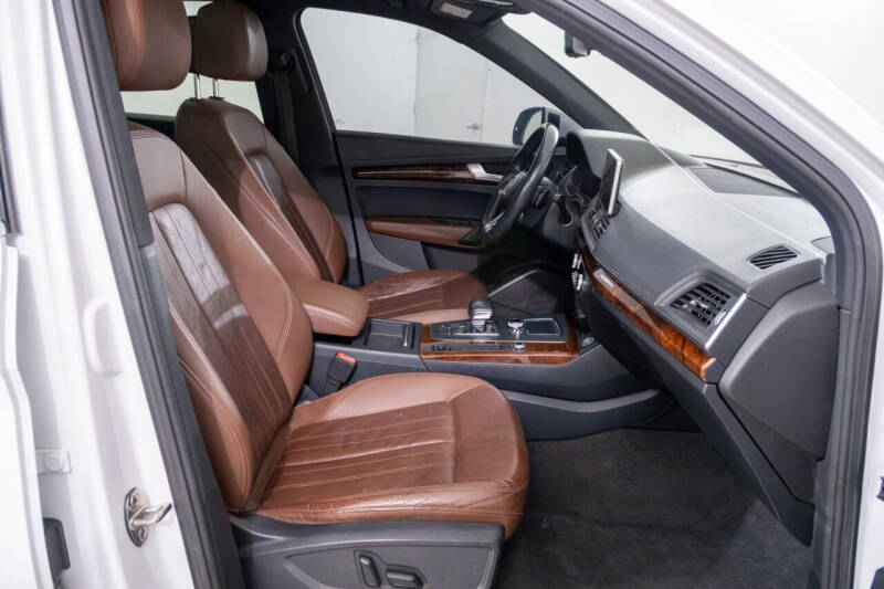 2018 Audi Q5 2.0T quattro Premium Plus