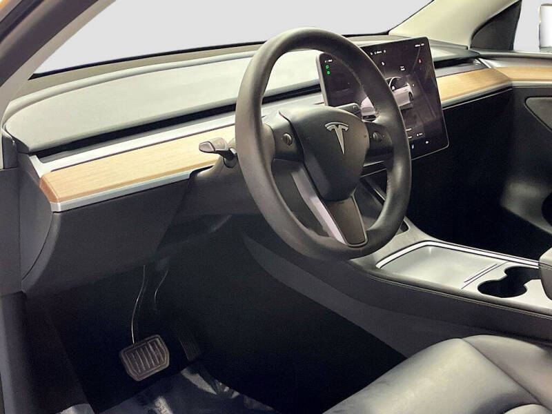 2025 Tesla Model Y Long Range