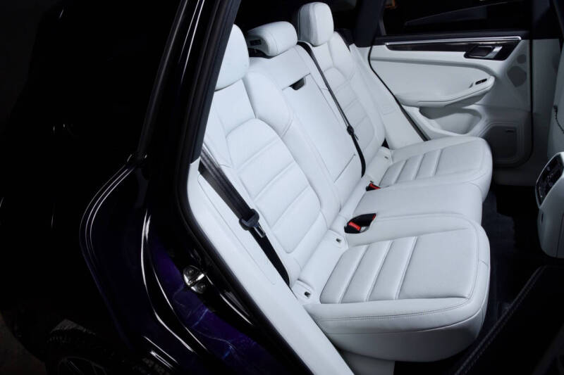 2022 Porsche Macan S