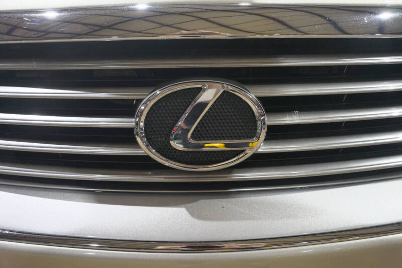 2004 Lexus SC 430