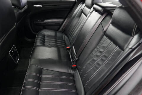 2016 Chrysler 300