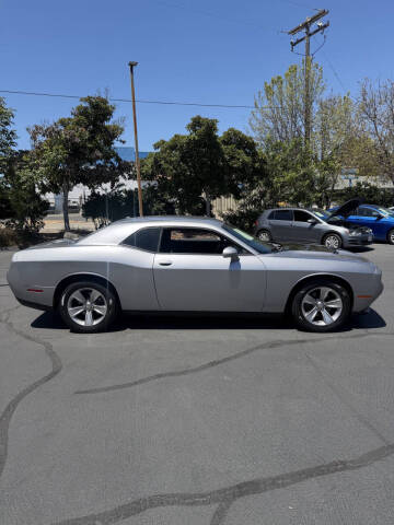 2016 Dodge Challenger SXT