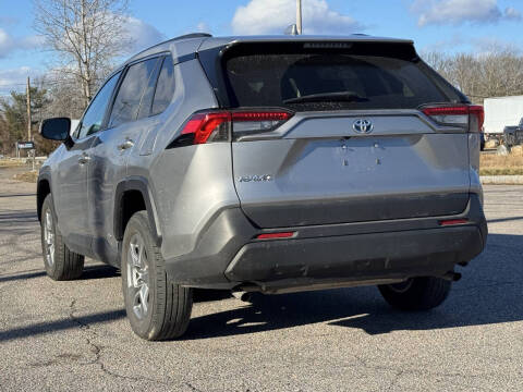 2022 Toyota RAV4 Hybrid LE