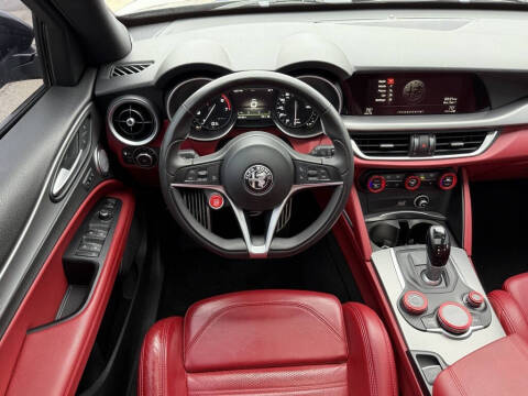 2019 Alfa Romeo Stelvio Ti Sport