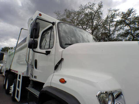 2015 Freightliner 108 SD
