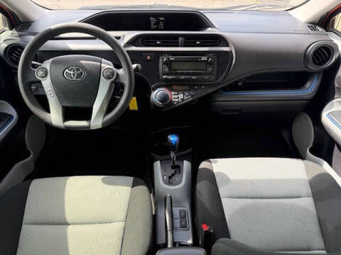 2013 Toyota Prius c Two