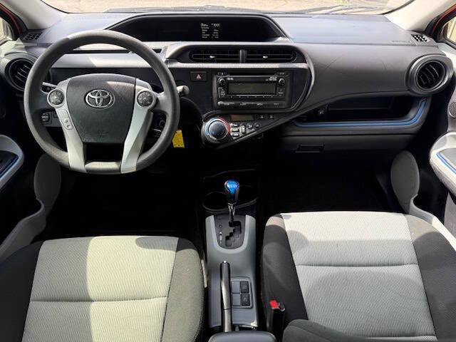 2013 Toyota Prius c Two