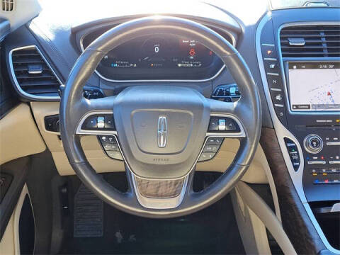 2019 Lincoln Nautilus Reserve