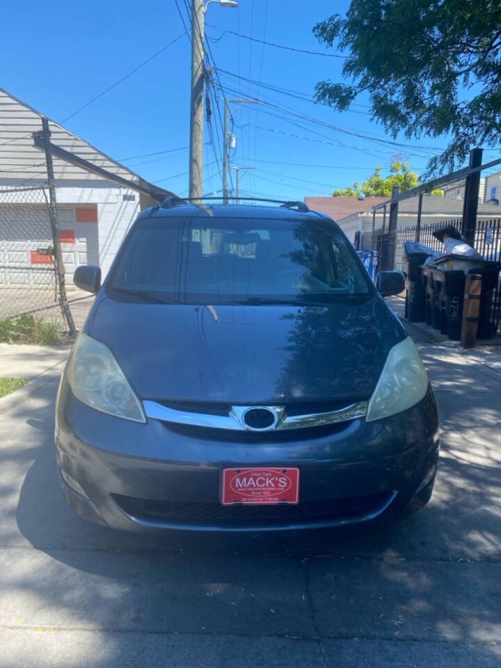 2006 Toyota Sienna for sale at Macks Motor Sales in Chicago, IL