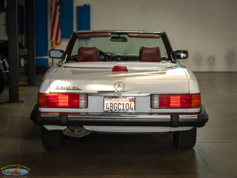 1987 Mercedes-Benz 560-Class 560 SL