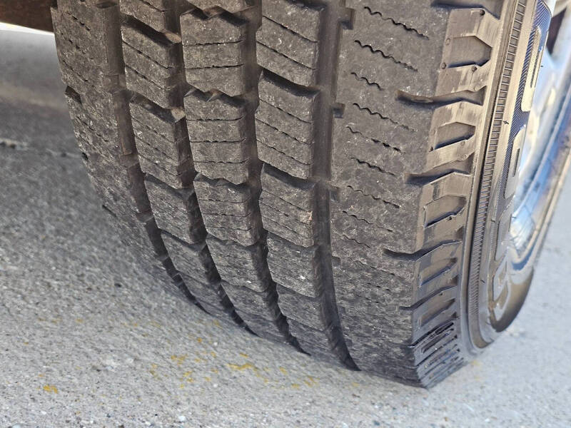 2012 Nissan NV 2500 HD S