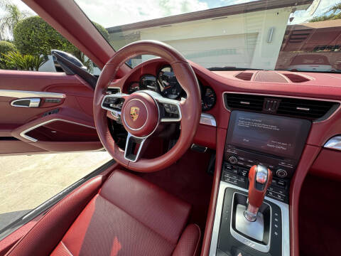 2017 Porsche 911 Carrera 4