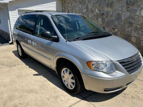 2007 Chrysler Town and Country for sale at Jack Hedrick Auto Sales Inc in Madison NC