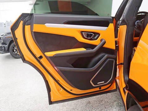 2021 Lamborghini Urus
