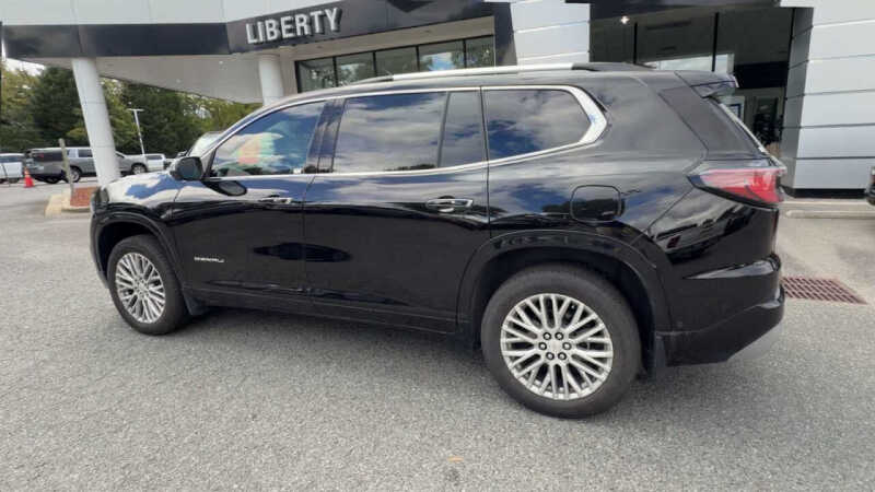 2024 GMC Acadia Denali