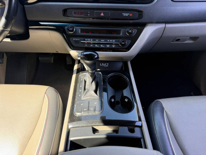 2016 Kia Sedona