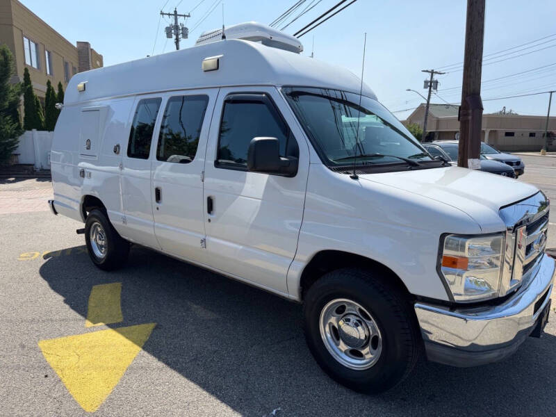 2011 Ford E-Series E-350 SD