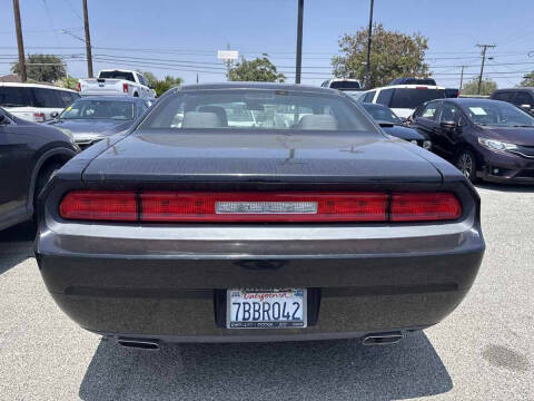 2013 Dodge Challenger SXT