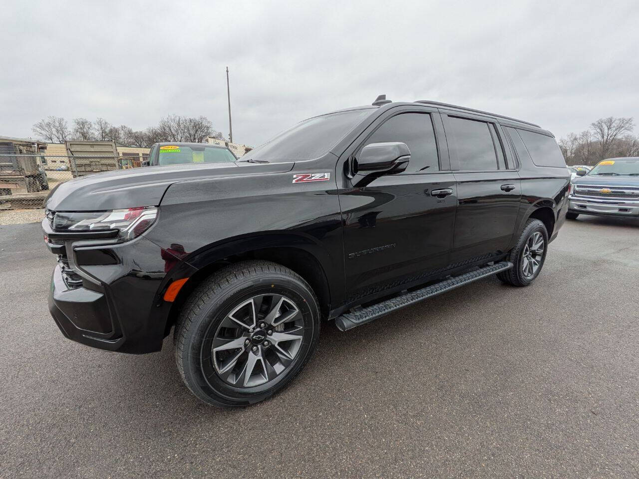 2021 Chevrolet Suburban Z71 4x4 4dr SUV's photo