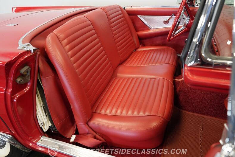 1957 Ford Thunderbird