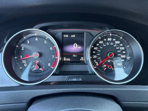 2018 Volkswagen Golf GTI SE