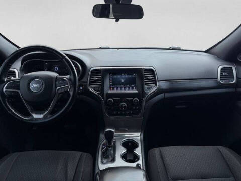2020 Jeep Grand Cherokee Laredo E