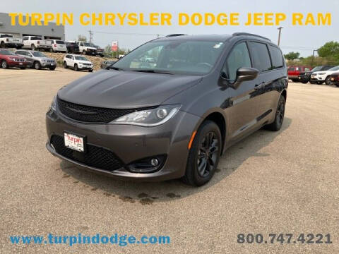 2020 Chrysler Pacifica for sale at Turpin Chrysler Dodge Jeep Ram in Dubuque IA