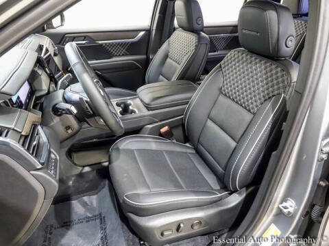 2024 GMC Acadia Denali