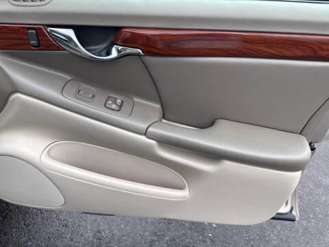 2001 Cadillac DeVille