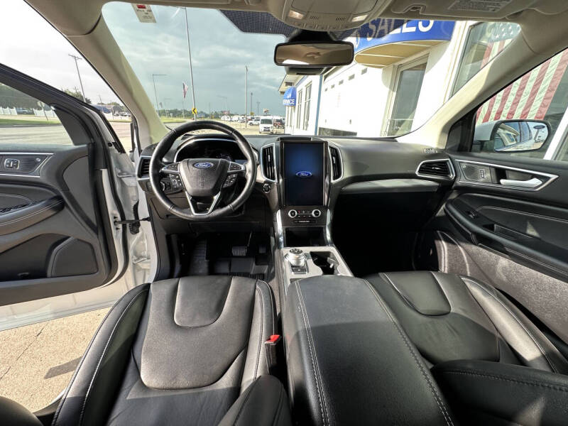 2021 Ford Edge Titanium