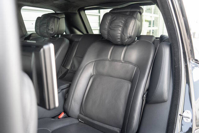 2019 Land Rover Range Rover 24