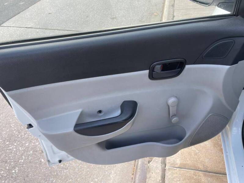 2010 Hyundai Accent GLS