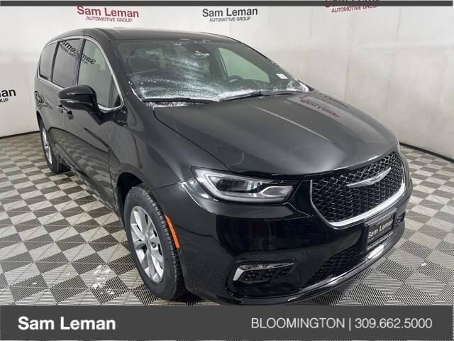 2025 Chrysler Pacifica for sale at Sam Leman CDJR Bloomington in Bloomington IL