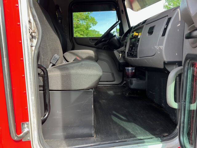 2020 Peterbilt 337