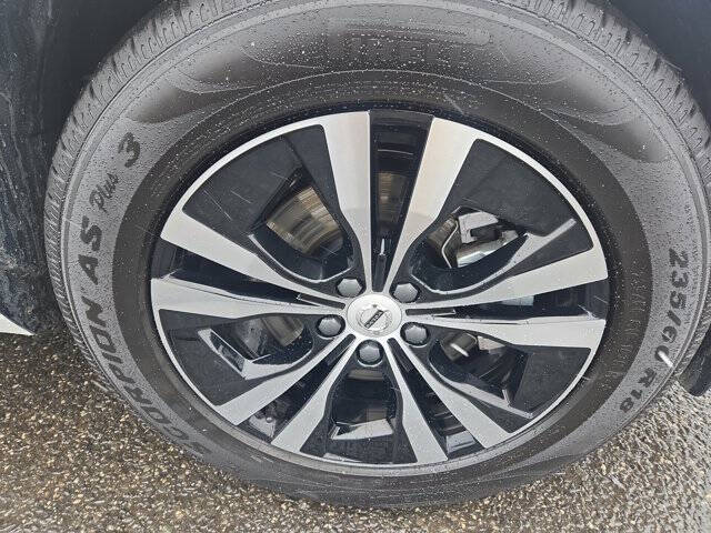 2025 Volvo XC60 B5 Core Dark Theme